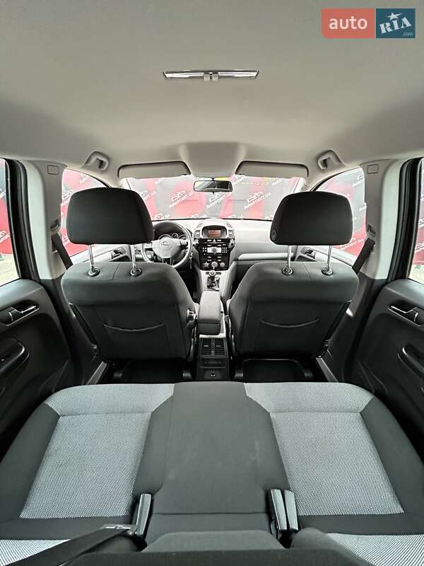 Минивэн Opel Zafira 2011 в Сумах