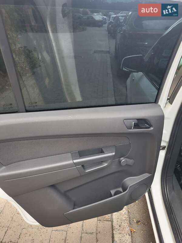 Мінівен Opel Zafira 2011 в Києві