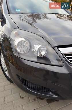 Мінівен Opel Zafira 2009 в 