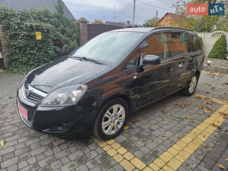 Минивэн Opel Zafira 2013 в Луцке
