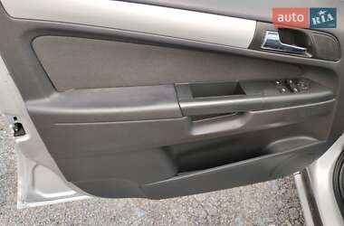 Минивэн Opel Zafira 2009 в 