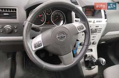 Минивэн Opel Zafira 2009 в 