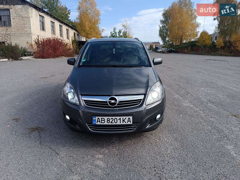 Минивэн Opel Zafira 2011 в Шаргороде фото 3 Минивэн Opel Zafira 2011 в Шаргороде