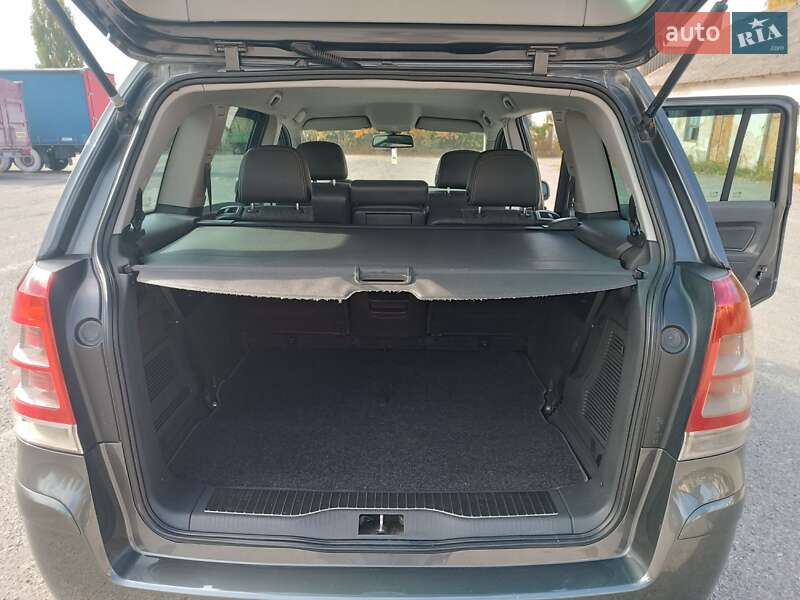 Минивэн Opel Zafira 2011 в Шаргороде фото 51 Минивэн Opel Zafira 2011 в Шаргороде