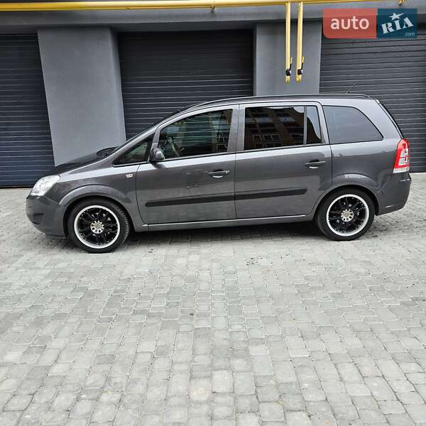 Минивэн Opel Zafira 2008 в Виннице