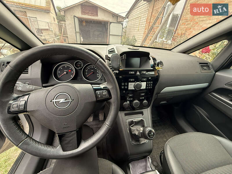 Мінівен Opel Zafira 2008 в Золотоноші