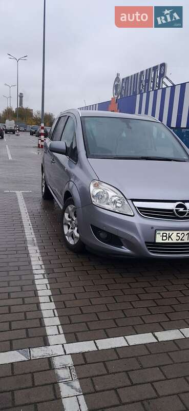 Минивэн Opel Zafira 2011 в Дубно фото 3 Минивэн Opel Zafira 2011 в Дубно