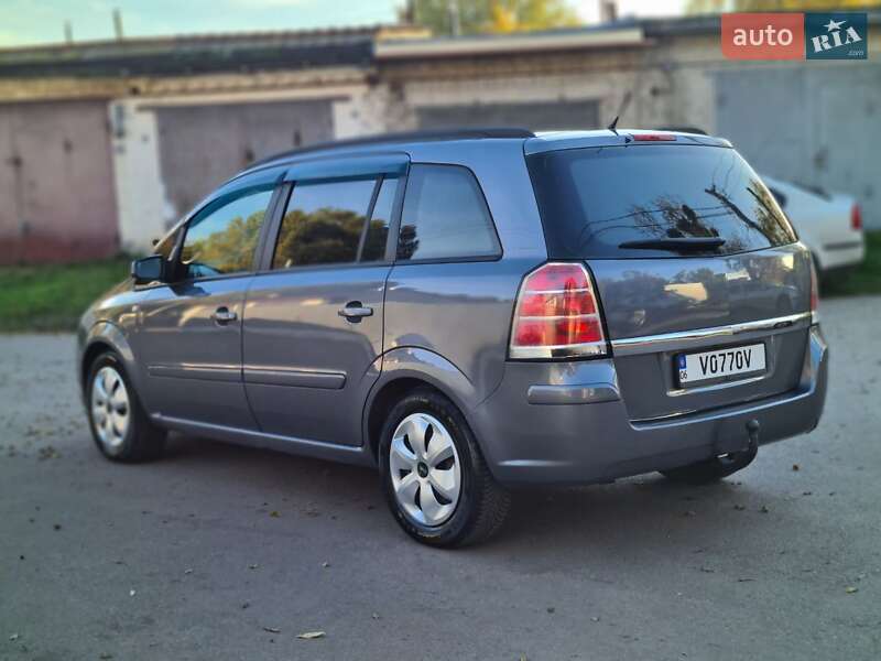 Мінівен Opel Zafira 2006 в Житомирі