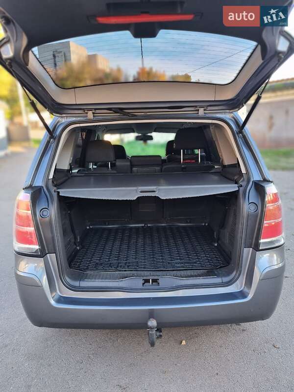 Мінівен Opel Zafira 2006 в Житомирі