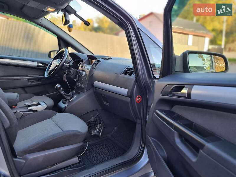 Мінівен Opel Zafira 2006 в Житомирі