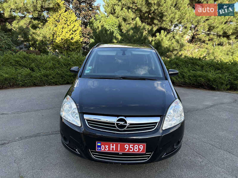 Минивэн Opel Zafira 2008 в Полтаве
