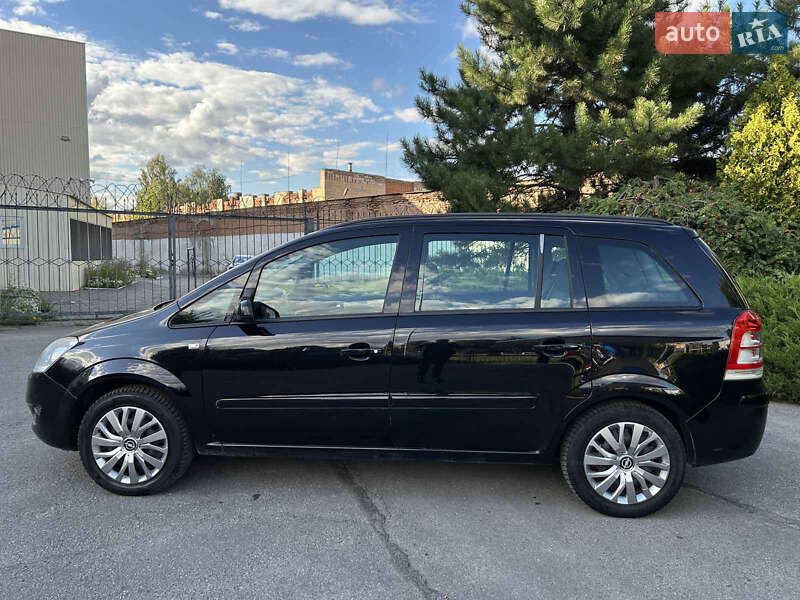 Минивэн Opel Zafira 2008 в Полтаве