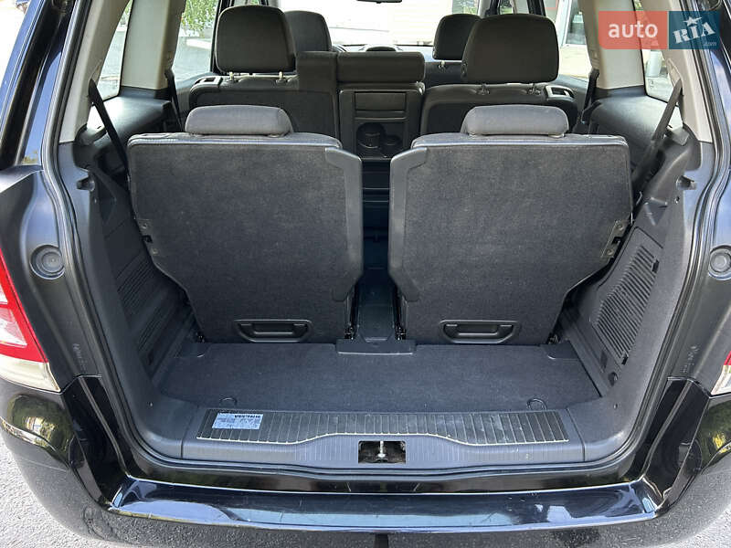 Минивэн Opel Zafira 2008 в Полтаве