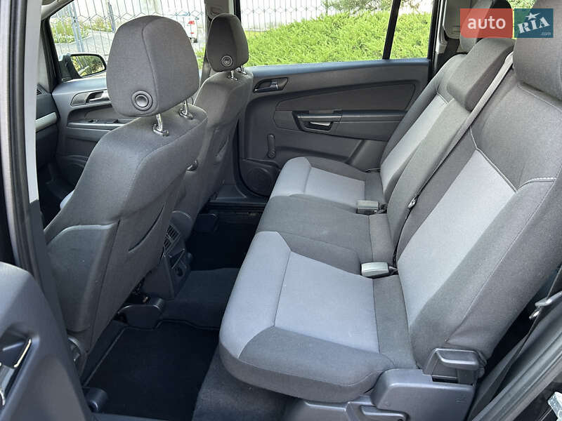 Минивэн Opel Zafira 2008 в Полтаве
