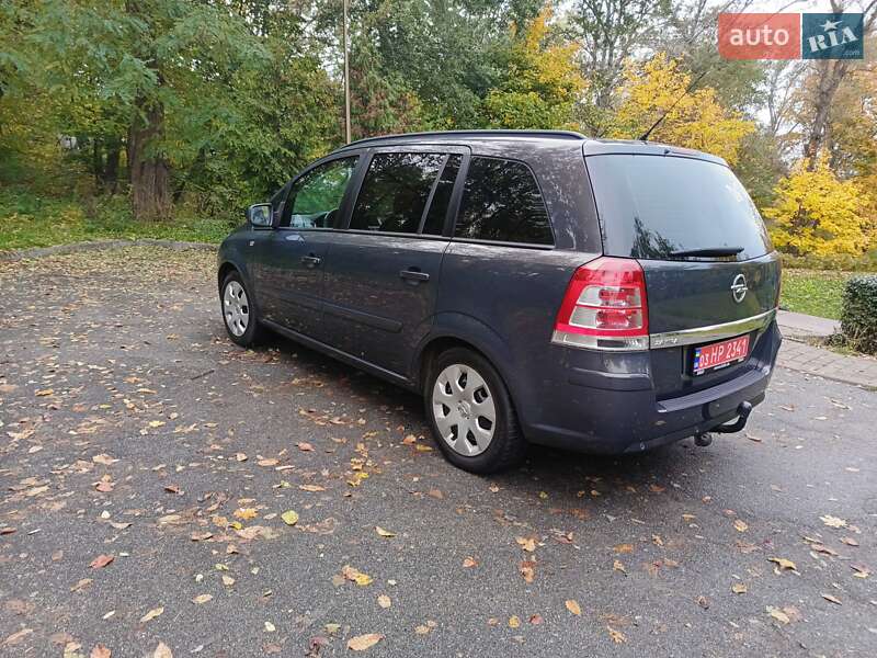 Минивэн Opel Zafira 2014 в Киеве фото 3 Минивэн Opel Zafira 2014 в Киеве