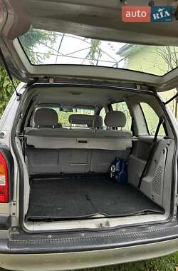 Минивэн Opel Zafira 1999 в 