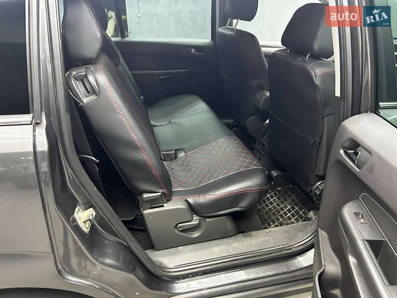 Минивэн Opel Zafira 2010 в Черновцах