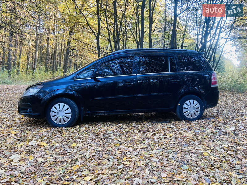 Минивэн Opel Zafira 2005 в Борщеве