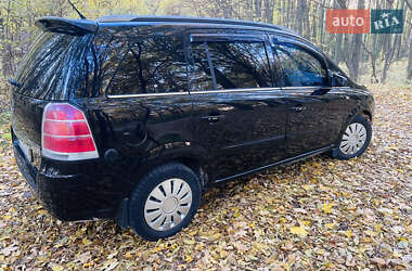 Минивэн Opel Zafira 2005 в 