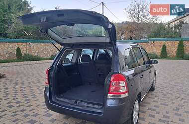 Минивэн Opel Zafira 2009 в 