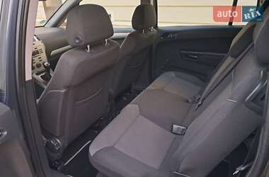 Минивэн Opel Zafira 2009 в 