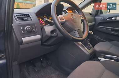 Минивэн Opel Zafira 2009 в 