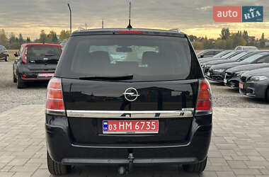 Минивэн Opel Zafira 2007 в 
