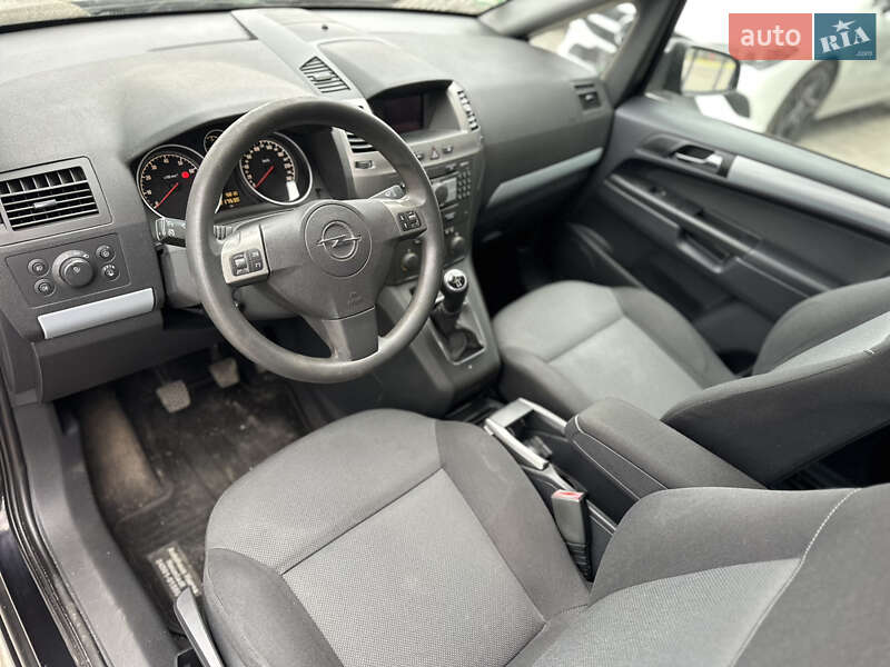 Мінівен Opel Zafira 2007 в Рівному фото 11 Мінівен Opel Zafira 2007 в Рівному
