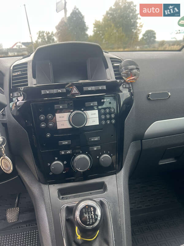 Минивэн Opel Zafira 2011 в Краковце фото 18 Минивэн Opel Zafira 2011 в Краковце