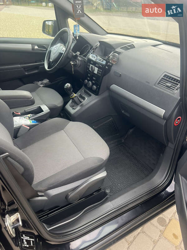 Минивэн Opel Zafira 2011 в Краковце фото 26 Минивэн Opel Zafira 2011 в Краковце