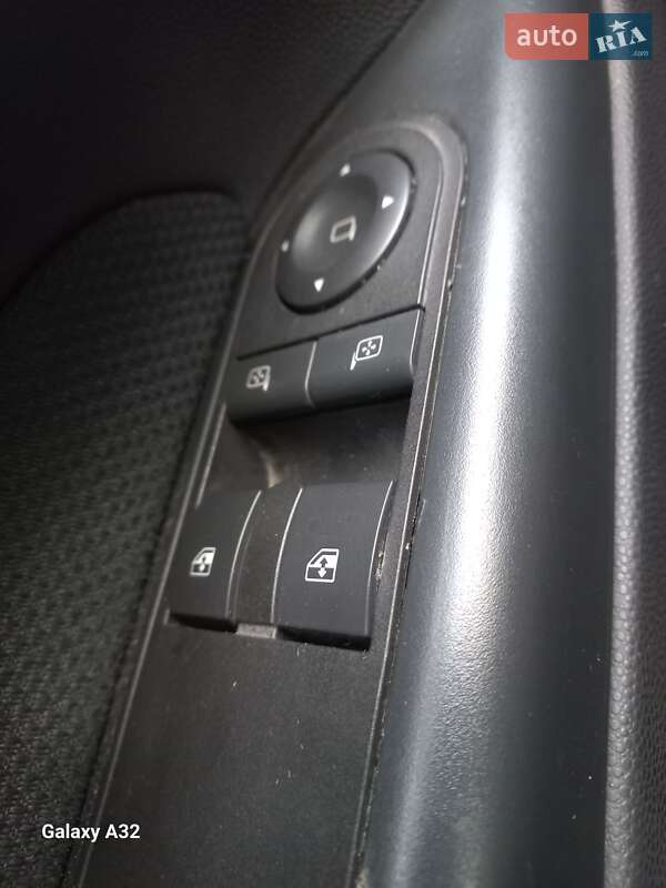 Минивэн Opel Zafira 2005 в Луцке