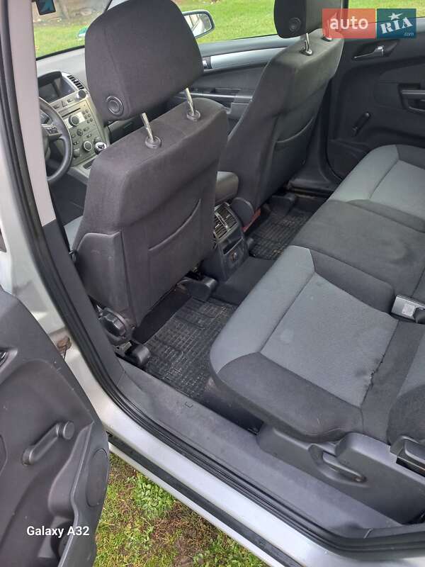 Минивэн Opel Zafira 2005 в Луцке