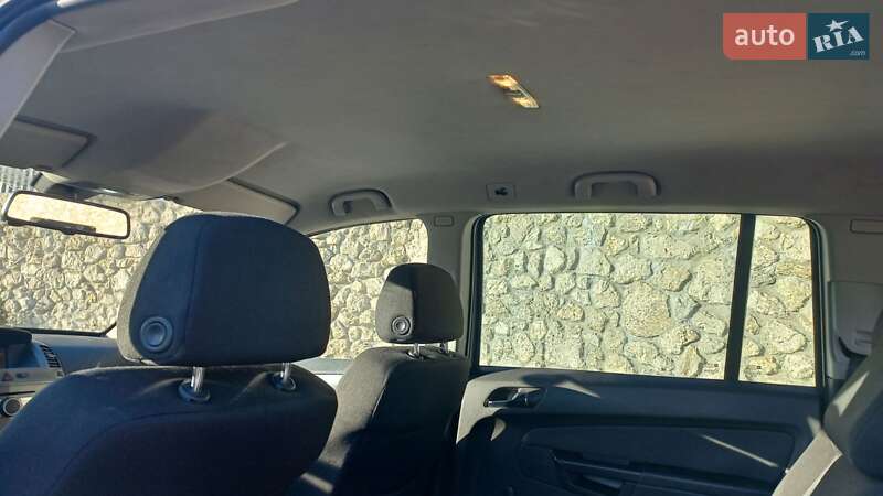 Минивэн Opel Zafira 2005 в Тернополе