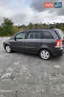 Минивэн Opel Zafira 2011 в Сосновке