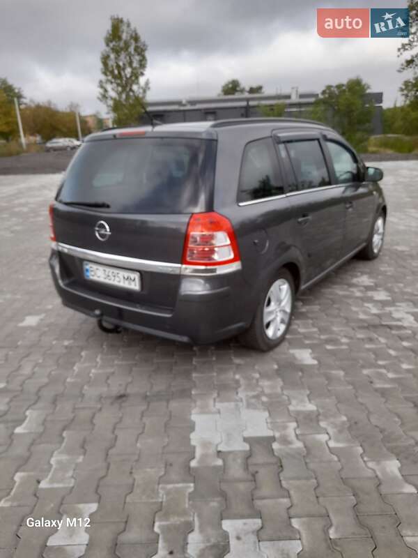 Мінівен Opel Zafira 2011 в Соснівці