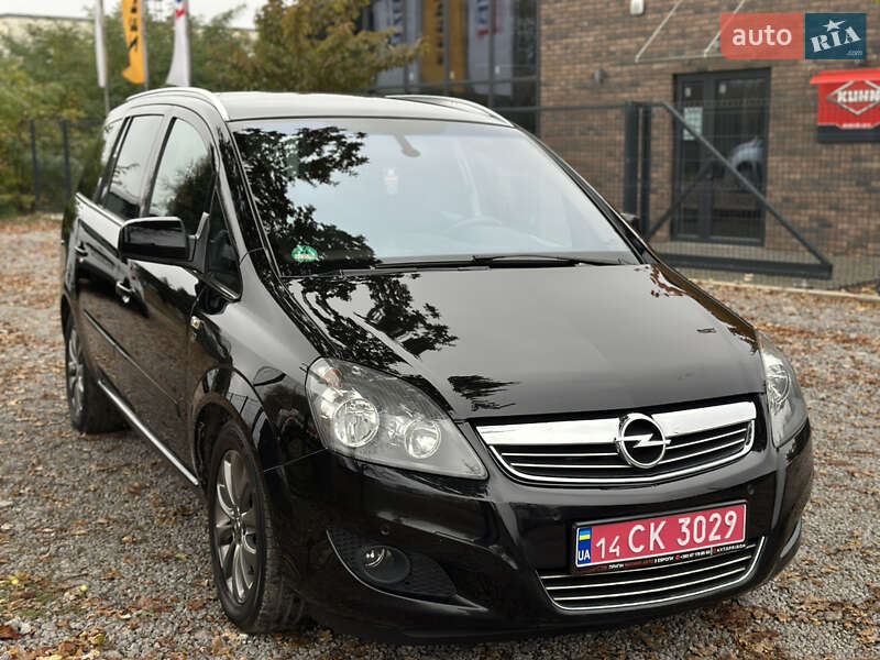 Минивэн Opel Zafira 2010 в Виннице