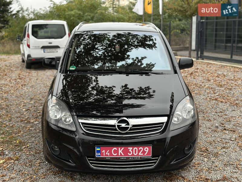Минивэн Opel Zafira 2010 в Виннице