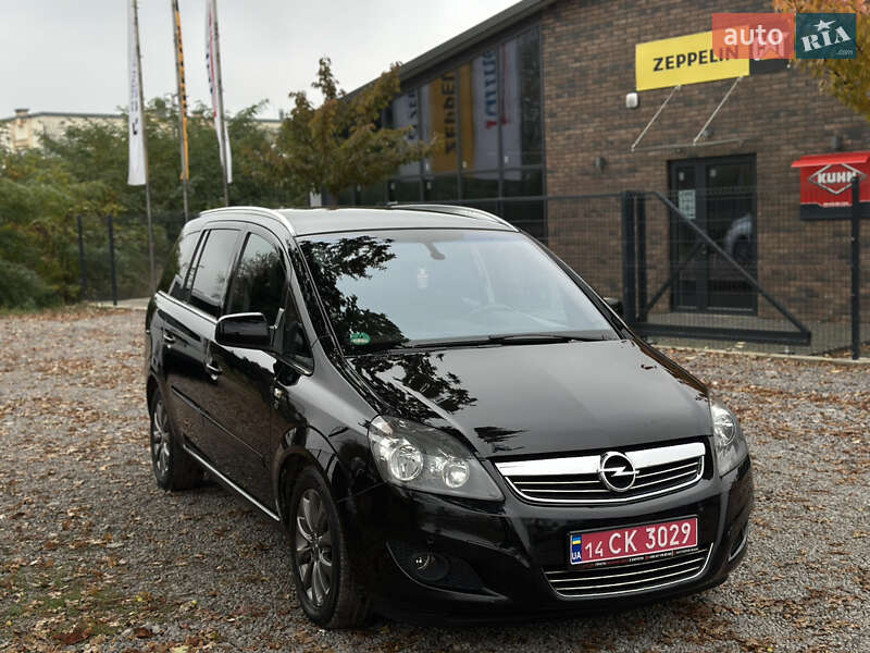Минивэн Opel Zafira 2010 в Виннице