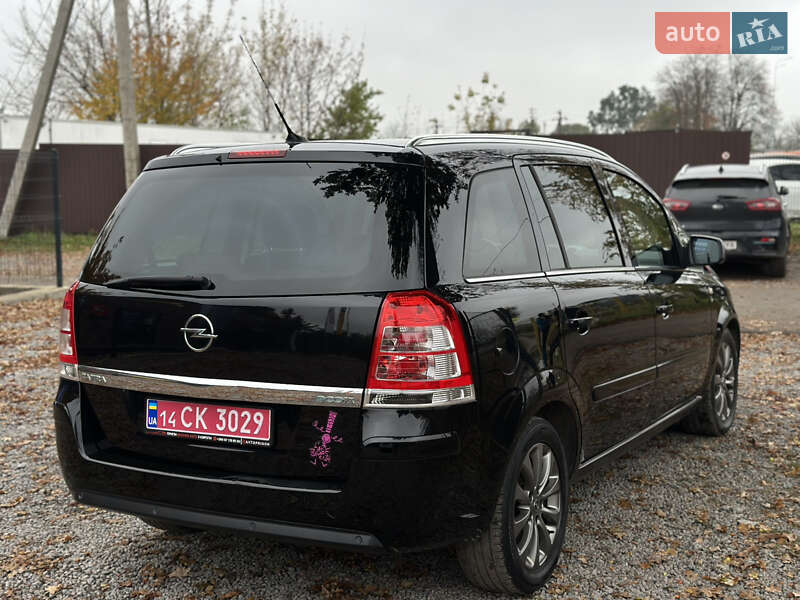 Минивэн Opel Zafira 2010 в Виннице