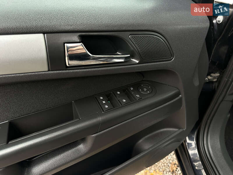 Минивэн Opel Zafira 2010 в Виннице