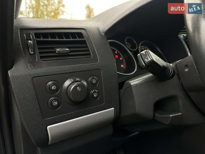 Минивэн Opel Zafira 2010 в Виннице