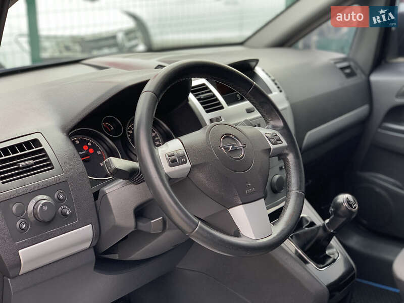 Минивэн Opel Zafira 2011 в Бердичеве фото 24 Минивэн Opel Zafira 2011 в Бердичеве