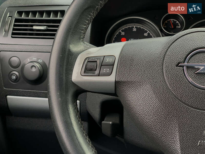 Минивэн Opel Zafira 2011 в Бердичеве фото 40 Минивэн Opel Zafira 2011 в Бердичеве