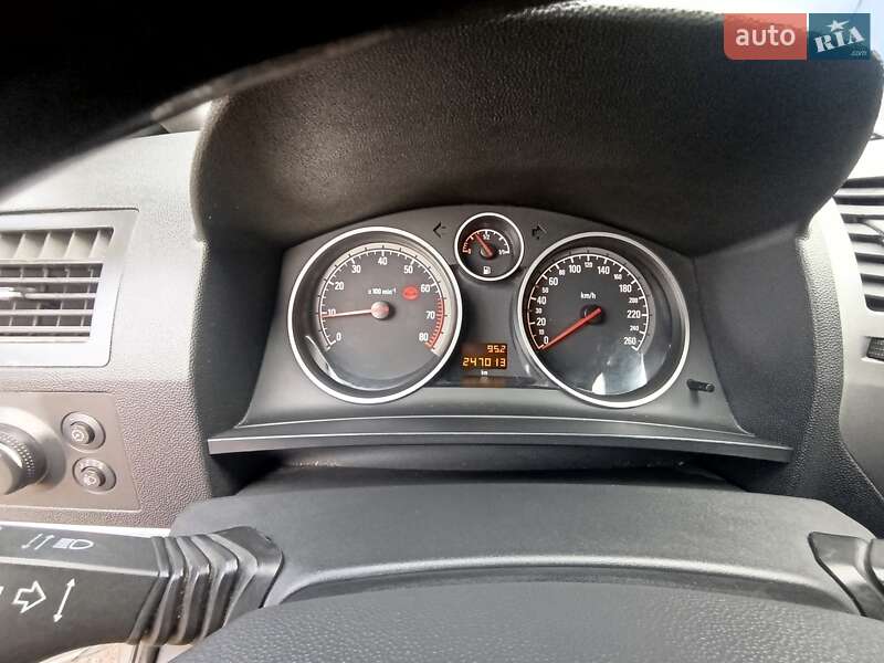 Минивэн Opel Zafira 2005 в Черкассах фото 7 Минивэн Opel Zafira 2005 в Черкассах