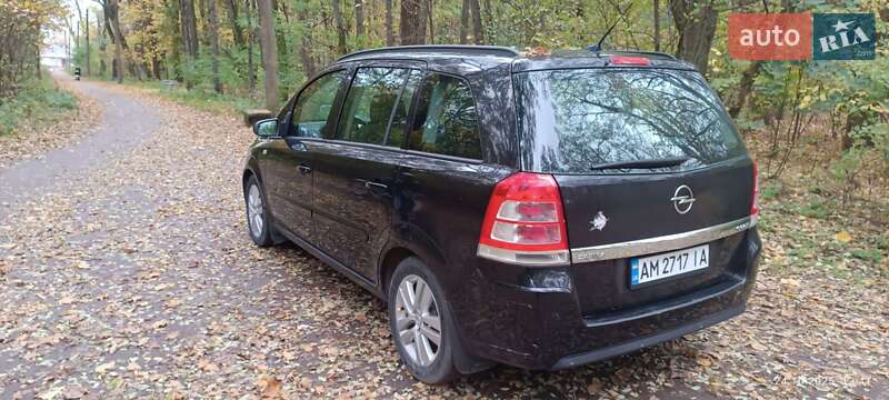 Минивэн Opel Zafira 2009 в Коростене