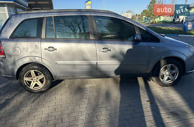 Минивэн Opel Zafira 2006 в  фото 5 Минивэн Opel Zafira 2006 в