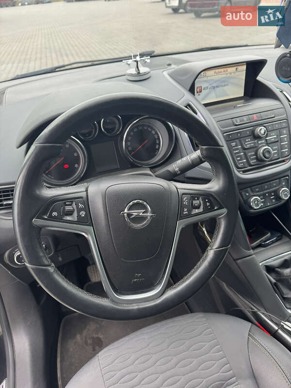 Минивэн Opel Zafira 2012 в Луцке