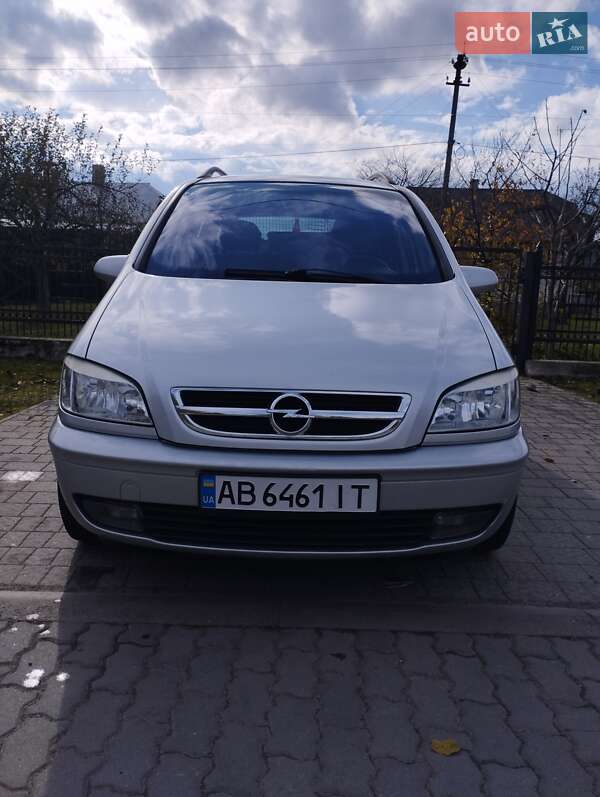 Минивэн Opel Zafira 2004 в Виннице