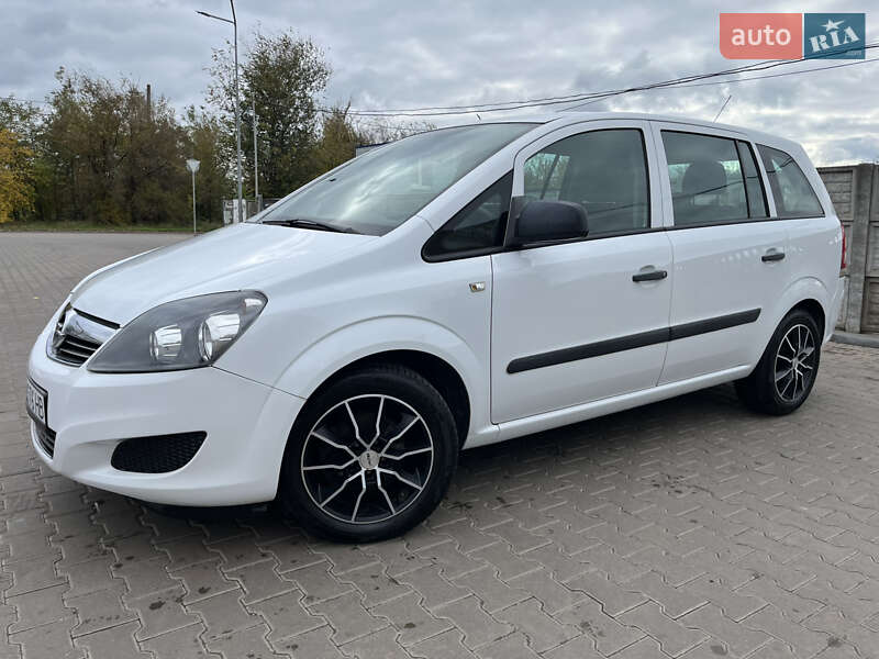 Минивэн Opel Zafira 2011 в Кривом Роге