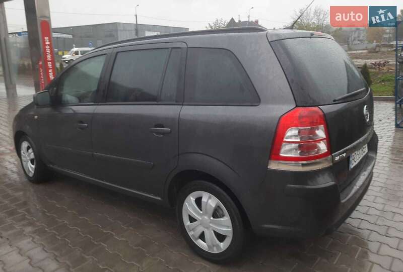 Минивэн Opel Zafira 2012 в Тернополе фото 2 Минивэн Opel Zafira 2012 в Тернополе